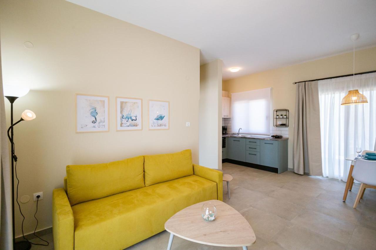 Varkes Suites 2 Nea Moudania Exteriér fotografie